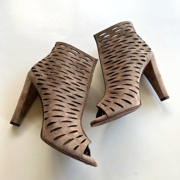 Diane von Furstenberg ‘Alexandria’ Booties Pebble - Picture 1 of 9